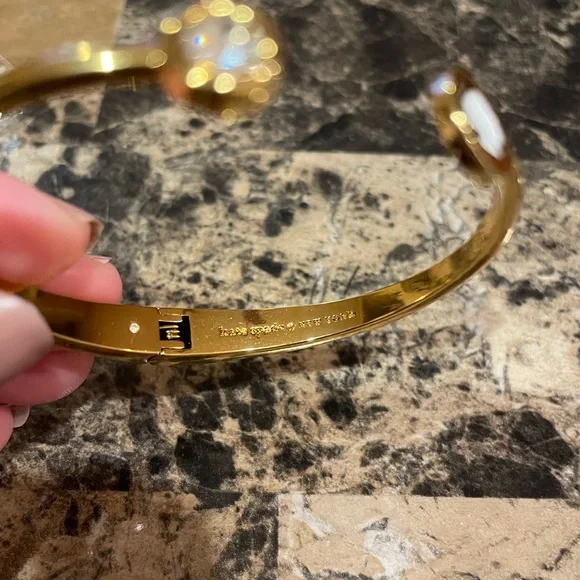 Kate Spade Spot the Spade Open Hinge Bangle - Picture 7 of 7